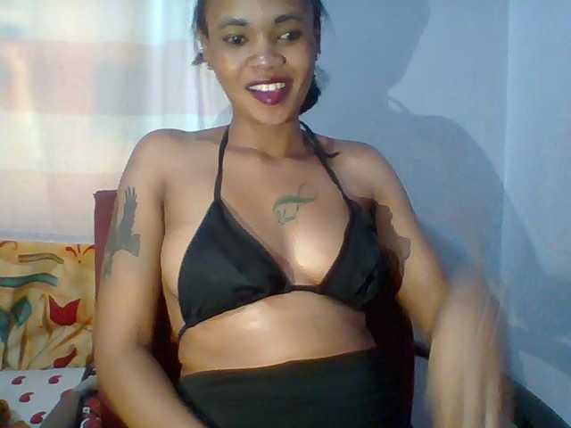 Prettie-brownskin live cam on BongaCams