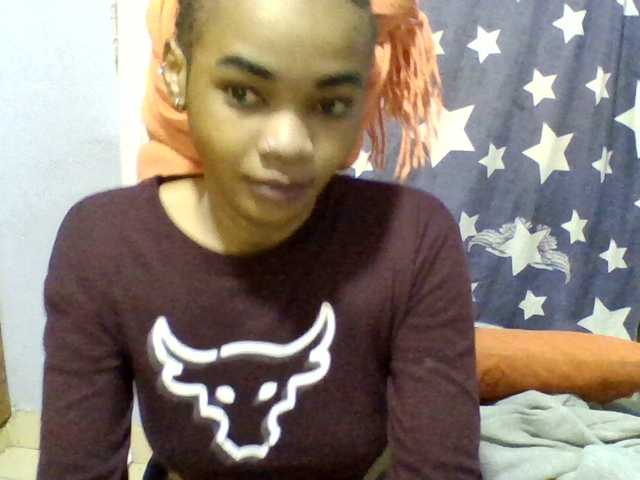 Prettie-brownskin live webcam show