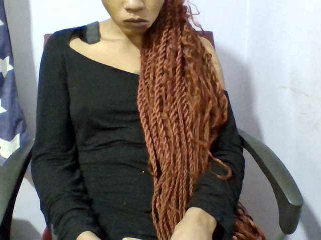 Prettie-brownskin live webcam show