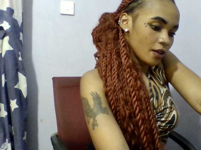 Prettie-brownskin live cam on BongaCams
