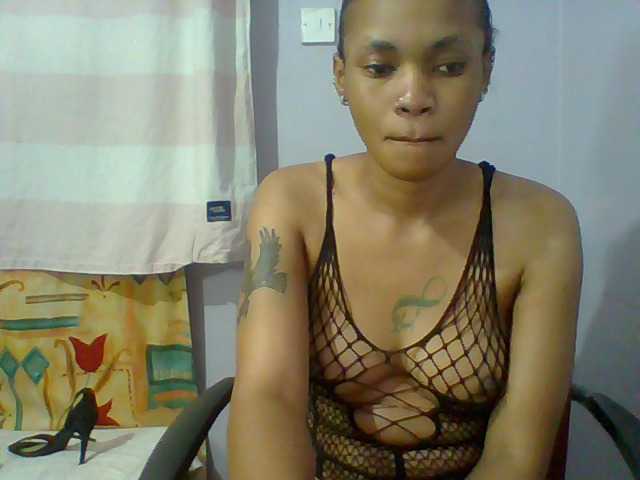 Prettie-brownskin live cam on BongaCams