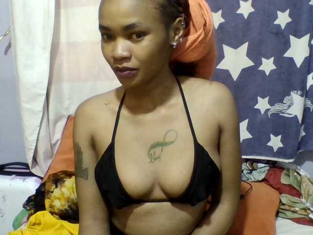 Prettie-brownskin live cam on BongaCams