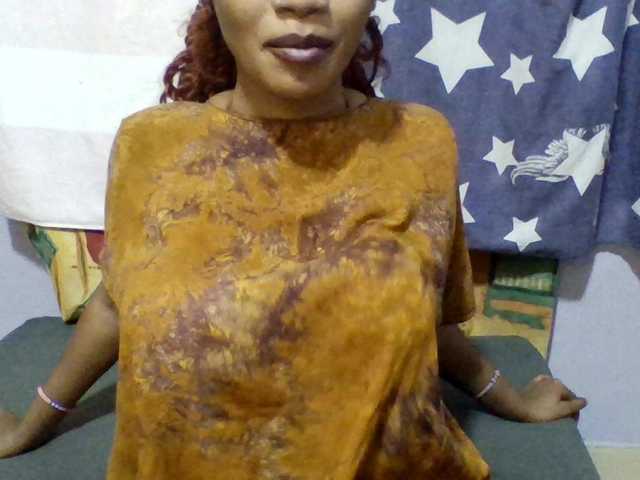 Prettie-brownskin live cam on BongaCams