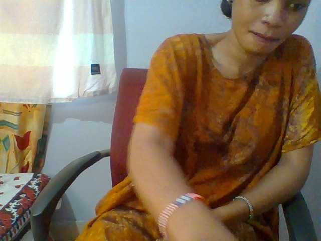 Prettie-brownskin live cam on BongaCams