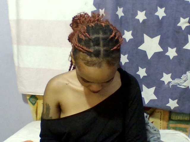 Prettie-brownskin live cam on BongaCams