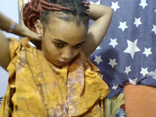 Prettie-brownskin live cam on BongaCams