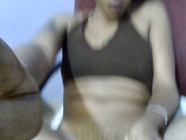 Prettie-brownskin live cam on BongaCams