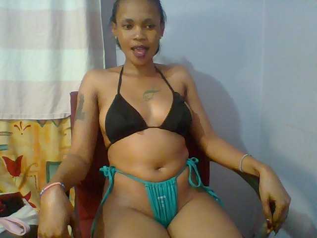 Prettie-brownskin live cam on BongaCams