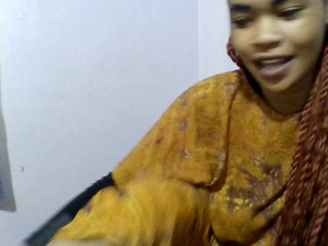 Prettie-brownskin live cam on BongaCams
