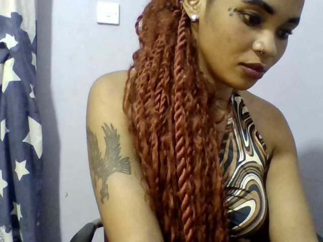 Prettie-brownskin live cam on BongaCams