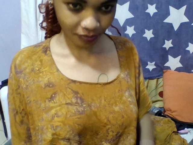 Prettie-brownskin live cam on BongaCams