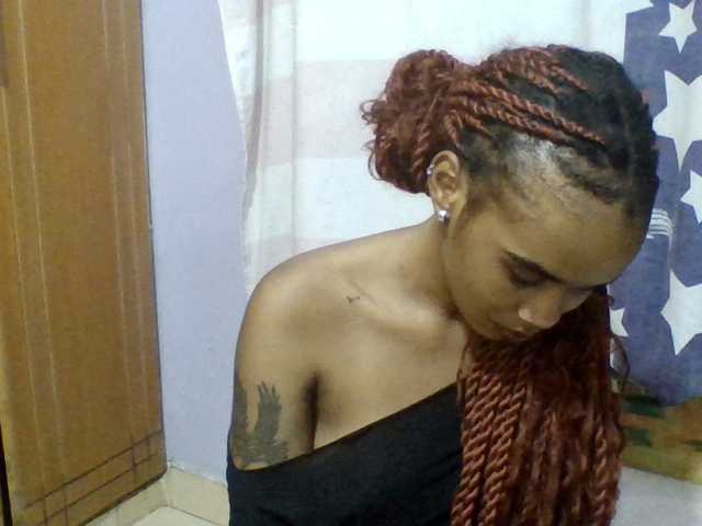 Prettie-brownskin live cam on BongaCams