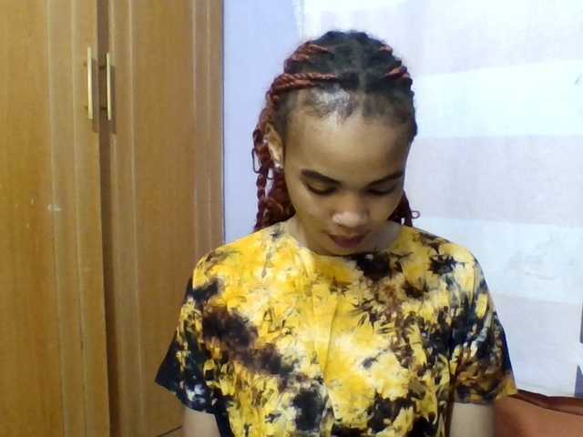 Prettie-brownskin live webcam show