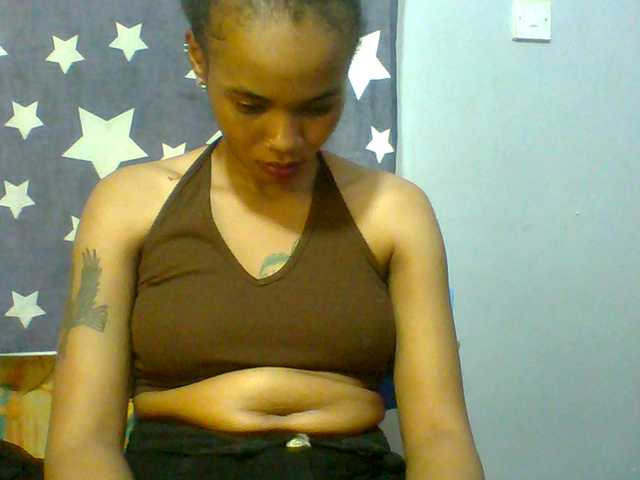 Prettie-brownskin live cam on BongaCams