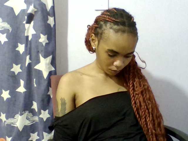 Prettie-brownskin live cam on BongaCams