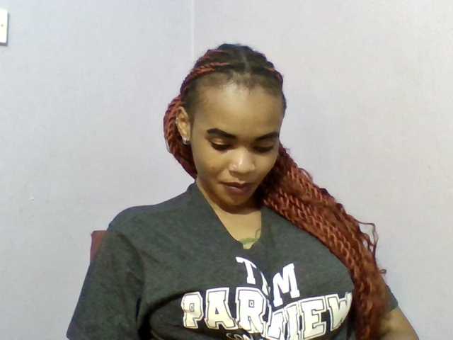 Prettie-brownskin live cam on BongaCams