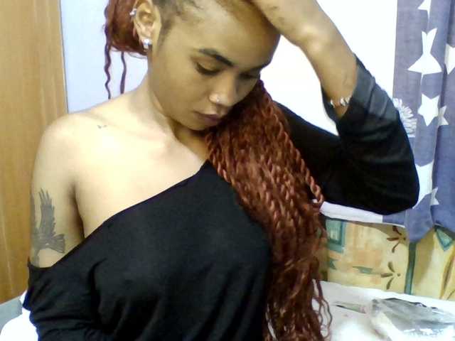 Prettie-brownskin live webcam show