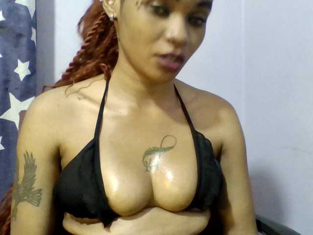 Prettie-brownskin live cam on BongaCams
