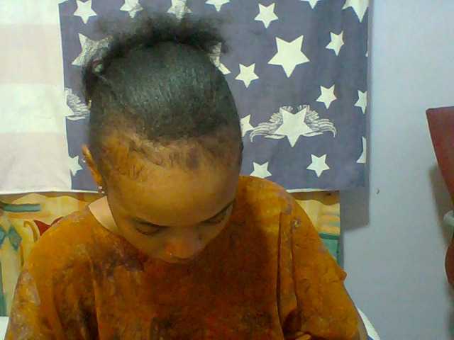 Prettie-brownskin live cam on BongaCams