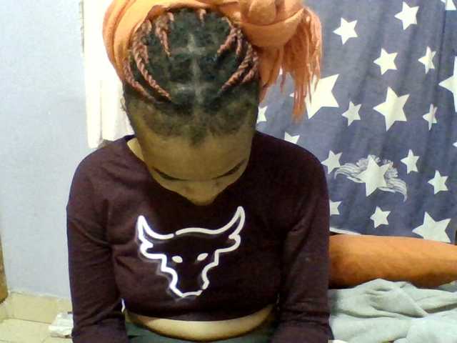 Prettie-brownskin live cam on BongaCams