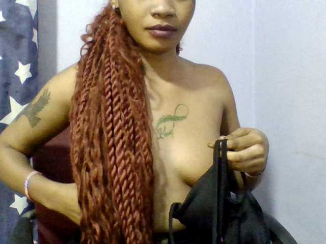 Prettie-brownskin live cam on BongaCams