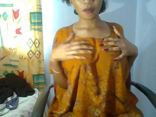 Prettie-brownskin live cam on BongaCams