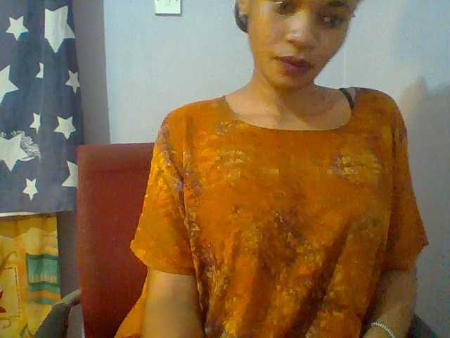 Prettie-brownskin live cam on BongaCams