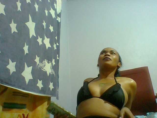 Prettie-brownskin live cam on BongaCams