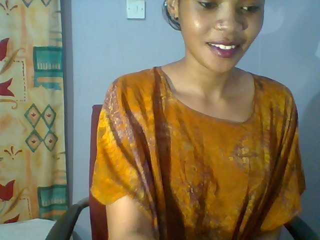 Prettie-brownskin live cam on BongaCams