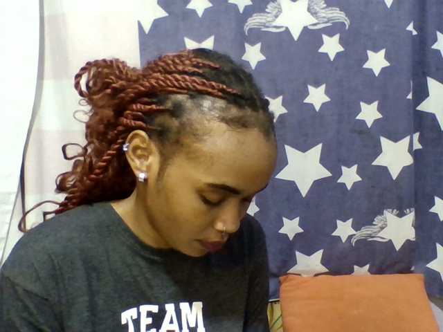Prettie-brownskin live cam on BongaCams