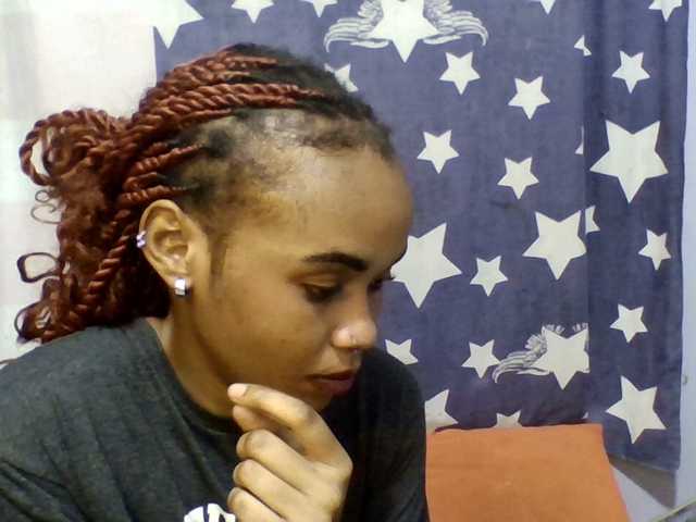 Prettie-brownskin live cam on BongaCams