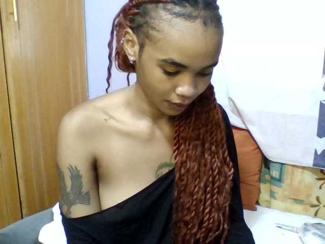 Prettie-brownskin live cam on BongaCams