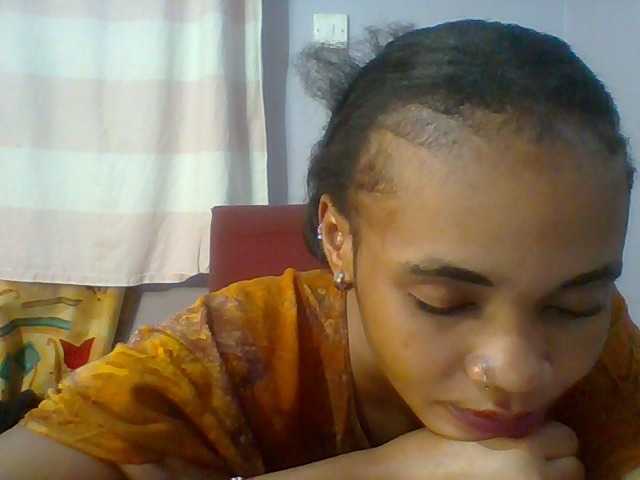 Prettie-brownskin live cam on BongaCams