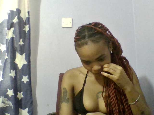 Prettie-brownskin live cam on BongaCams
