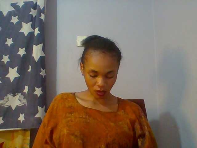 Prettie-brownskin live cam on BongaCams