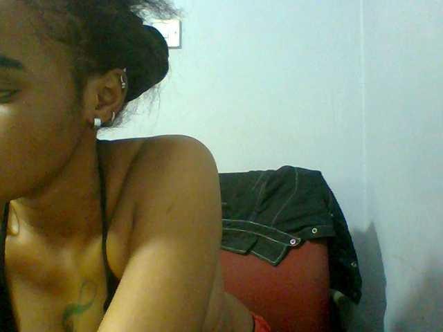 Prettie-brownskin live cam on BongaCams