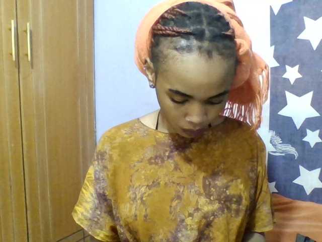 Prettie-brownskin Live Cam on BongaCams