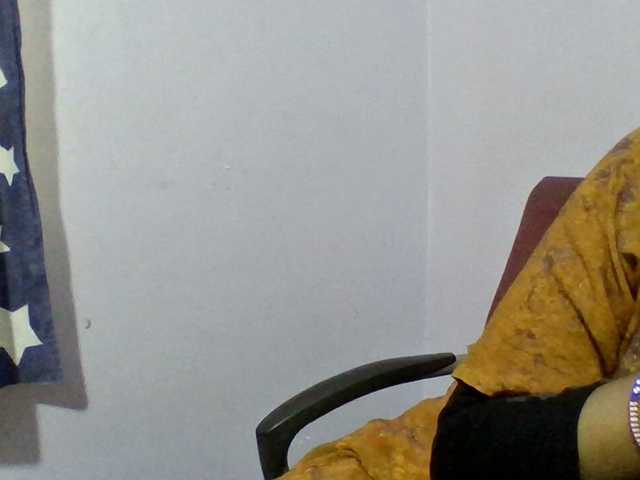 Prettie-brownskin live cam on BongaCams
