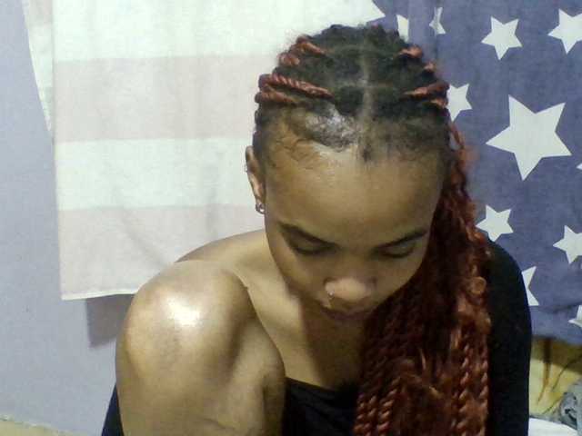 Prettie-brownskin live cam on BongaCams