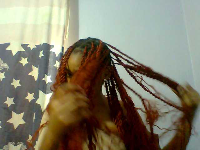 Prettie-brownskin live cam on BongaCams
