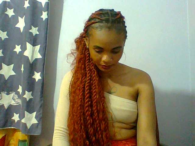 Prettie-brownskin live cam on BongaCams