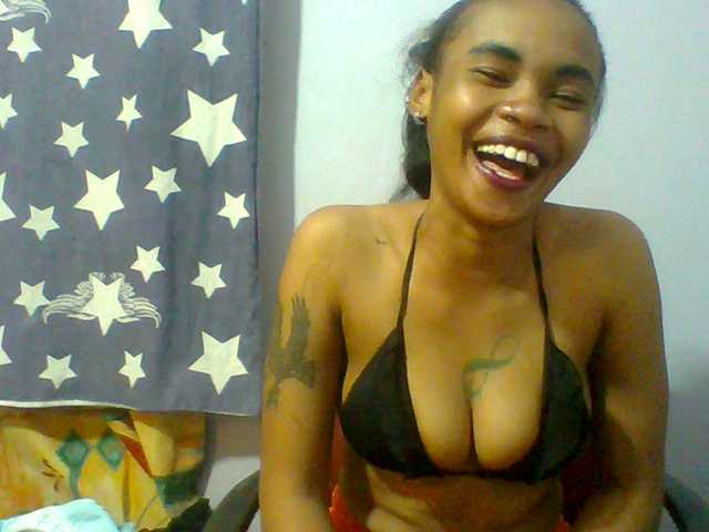 Prettie-brownskin live cam on BongaCams