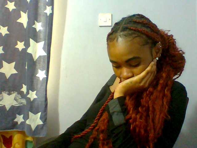 Prettie-brownskin live cam on BongaCams