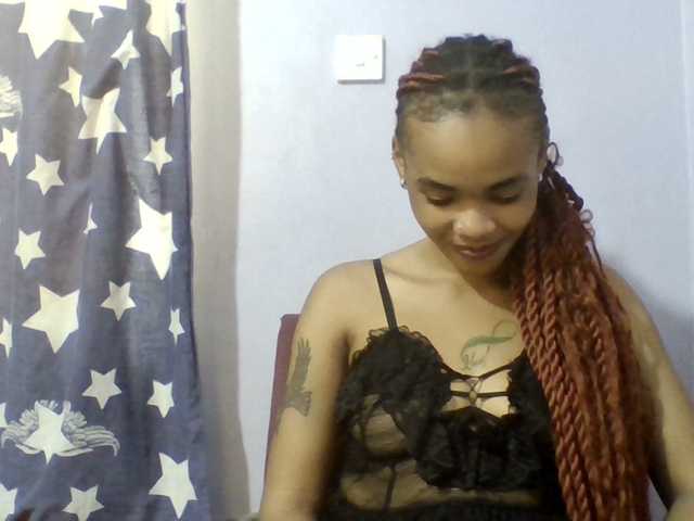 Prettie-brownskin live webcam show