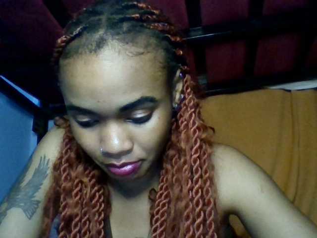 Prettie-brownskin live cam on BongaCams