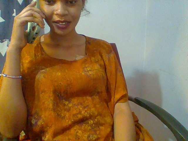 Prettie-brownskin live cam on BongaCams