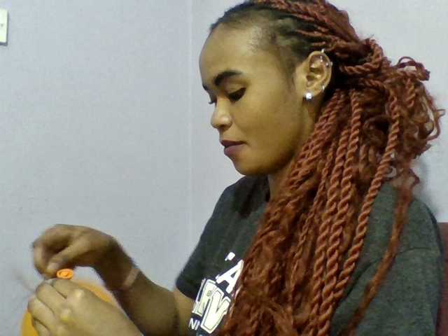 Prettie-brownskin live cam on BongaCams