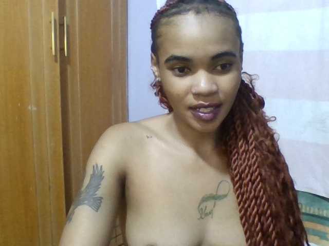 Prettie-brownskin live webcam show