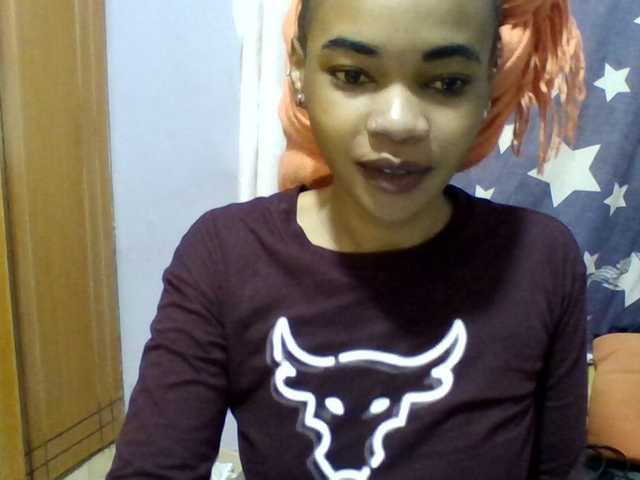 Prettie-brownskin live cam on BongaCams