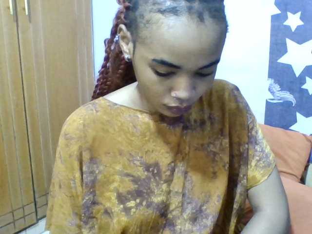 Prettie-brownskin live cam on BongaCams